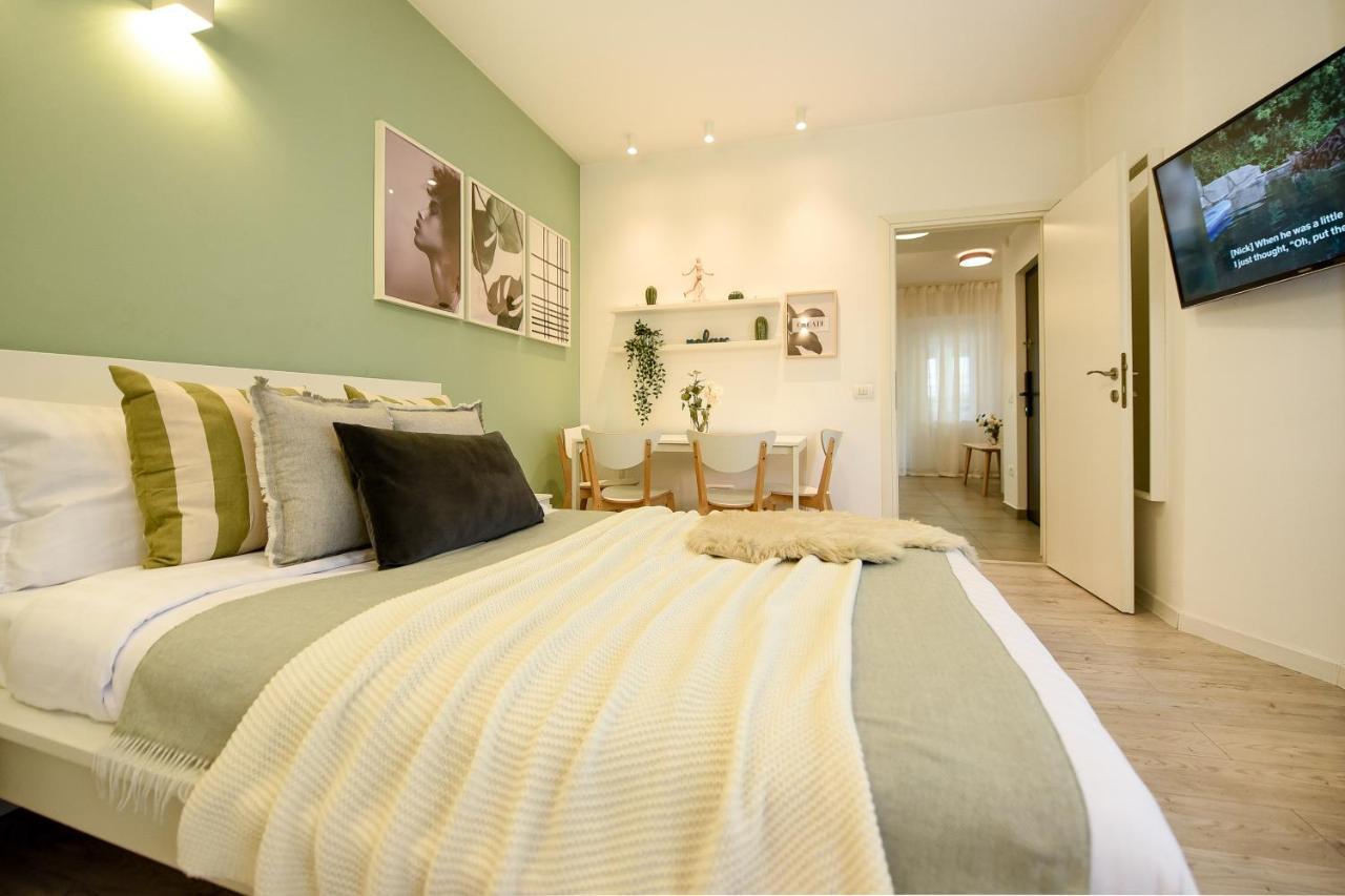 Spacious 1Br In The City Center - Amazing For Extended Stays Bucharest Exterior photo
